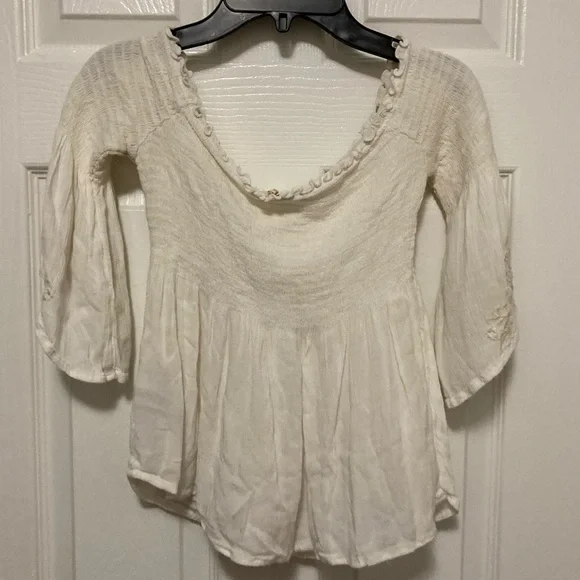 Hollister Off White Embroidered Floral Cropped Bell Sleeve Blouse Top #V - Picture 6 of 6